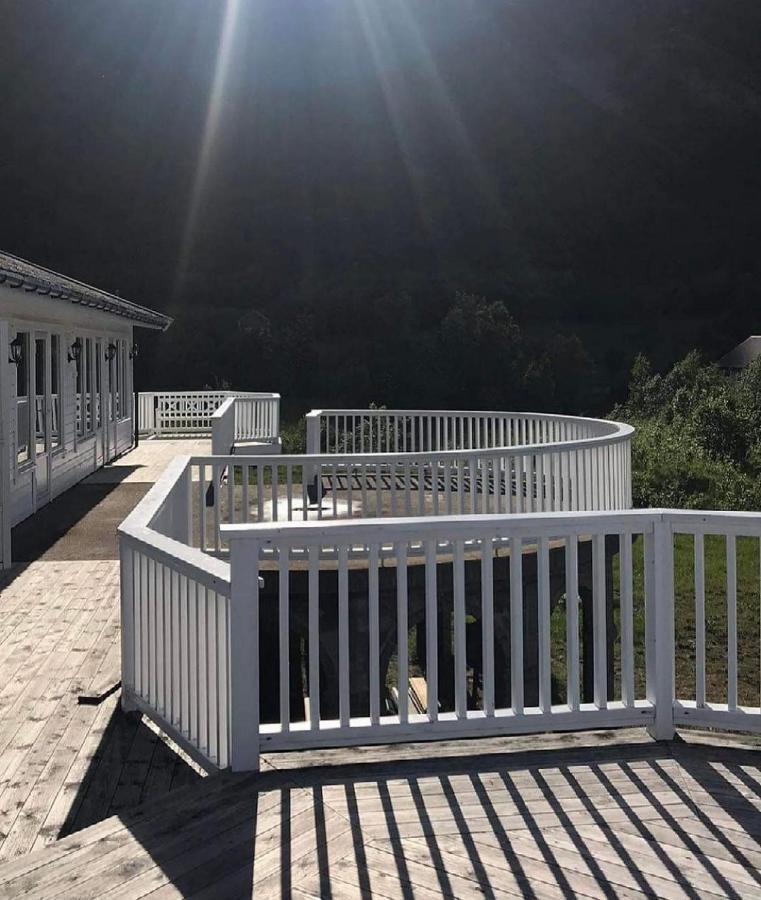 Aparthotel Senja Living Stonglandseidet Esterno foto